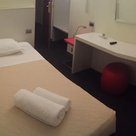 Firenze 3* 사론노